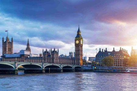 Landmarks Walking Tour, Hop-On Hop-Off Bus and River Cruise in London