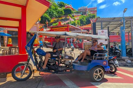 Koh Sichang Island Day Tour with Tuk-tuk Tour from Bangkok
