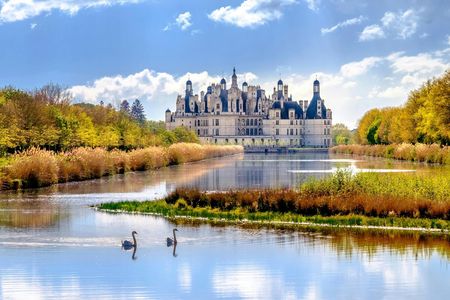 Loire Valley Castles and wine tasting day trip from Paris
