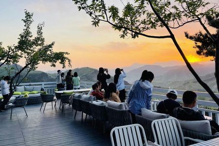 Early start guided tour to the Great Wall at Mutianyu