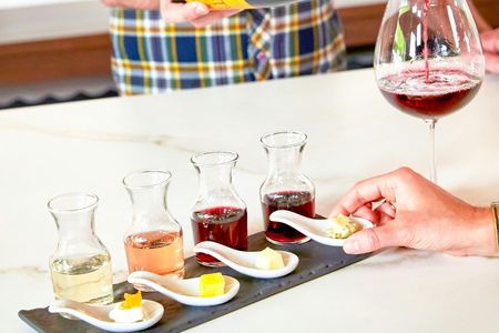 Portland Urban Wine Tasting Tour in Pearl and Slabtown