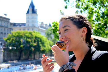 Champagne and food tour in Paris