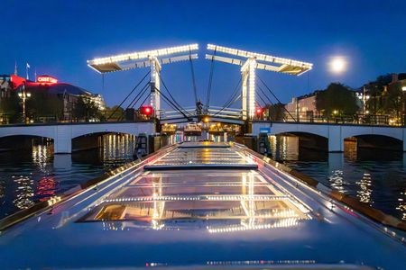 Happy Holidays Evening Cruise in Amsterdam