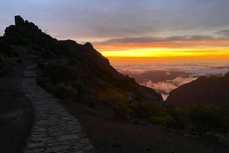 Bus Transfer between Pico do Areeiro and Pico Ruivo