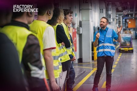 English Guided Tour of the BMW Group Plant in Berlin