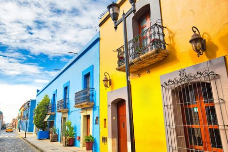 Guided Tour of Oaxaca City's Historic Sites and Local Market
