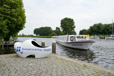 Spring cruise on Kagerplassen from Warmond