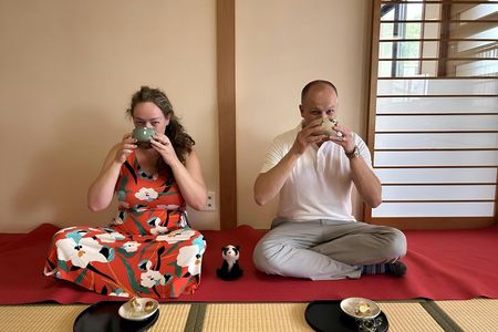 Osaka Culinary Journey with Ramen, Sushi and Tea Ceremony