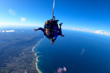 Skydiving Adventure Over Sydney-Wollongong at 15,000 Feet