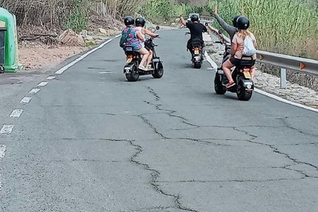 E-Scooter Tour of Ayagaures Mountain for Driver and Passenger