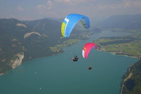 Tandem Paragliding above the Wolfgangsee in Salzkammergut