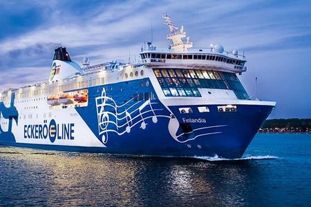 Guided tour of Tallin with included ferry ride from Helsinki