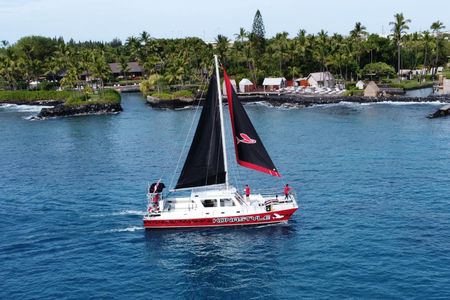 Kona All-Inclusive Snorkel and Sail Afternoon Experience