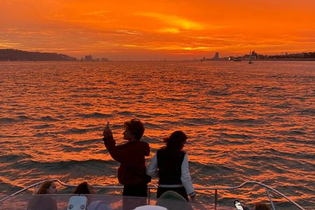 Sunset Boat Cruise with Wine in Lisbon