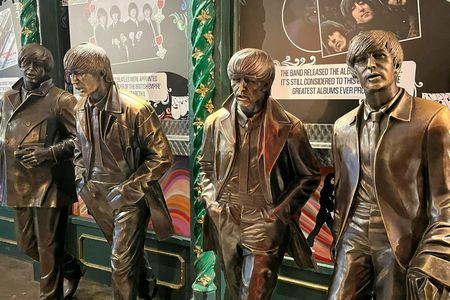 Beatles guided walking tour of Liverpool