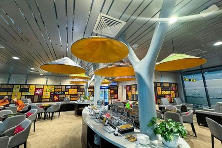 Access to the Phu Bai International Airport business lounge