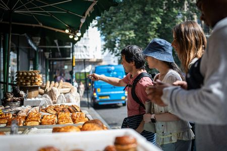 London Walking Tour With Food Tasting