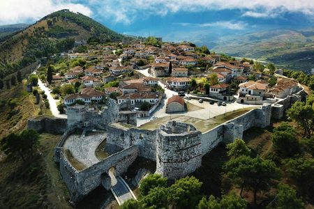 Berat day-tour with birdwatching at Karavasta lagoon
