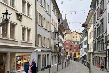Self-guided city exploration trail in Zurich