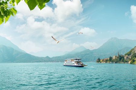 Small-Group Tour with Boat Cruise in Lake Como, Bellagio and Varenna from Milan