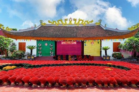 Quang Phu Cau Incense Village and Handicraft Village Day Tour