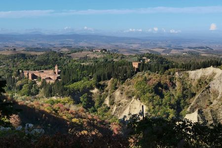 Tour to Pienza and Montepulciano Tour with Lunch and Wine Tasting