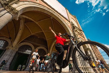 Amsterdam sightseeing tour by e-bike