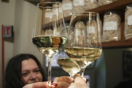 Turin aperitivo and street food tour
