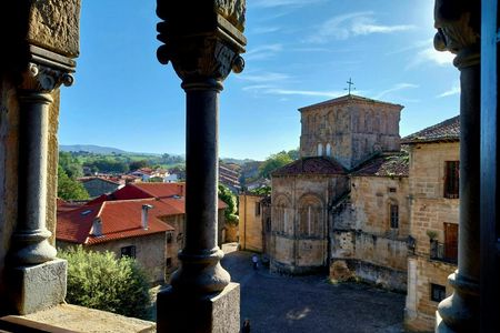 Full-Day Town of the Western Coast of Cantabria Guided Tour