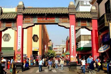 Lima local market, Chinatown and Cordano bar private tour