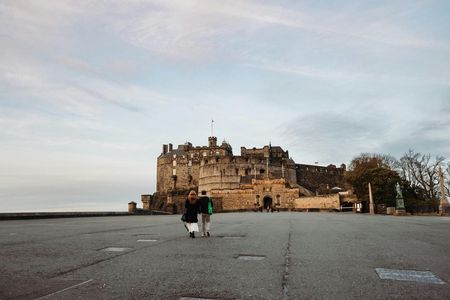 Edinburgh Castle guided tour with early VIP access