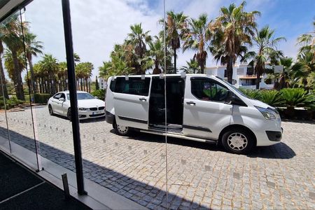 Private transfers between Faro airport and Granada