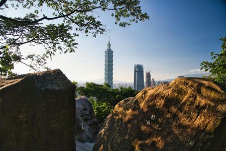 8-hour Customized Taipei City Exploration with Private Car