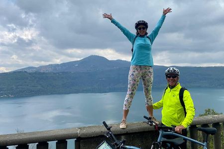 Appia Antica and Castel Gandolfo Guided Ebike Tour