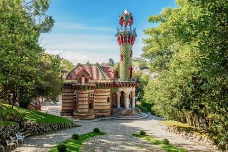 Guided tour of Comillas, Gaudí's Capricho and Santillana del Mar