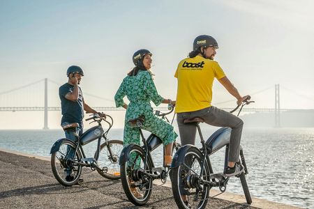 Follow the river e-bike tour in Lisbon