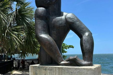 Historical tour of Kingston's culture and cuisine