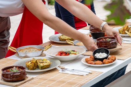 Cooking class and wine tasting in Santorini