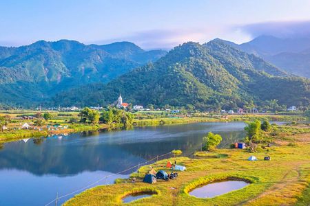 Vietnam experience with cooking class, cycling tour and waterfall stop