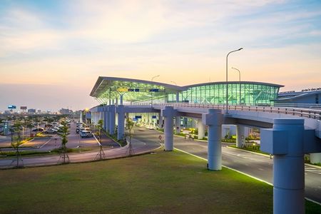 Private Transfer Service from Ha Noi to Noi Bai Airport