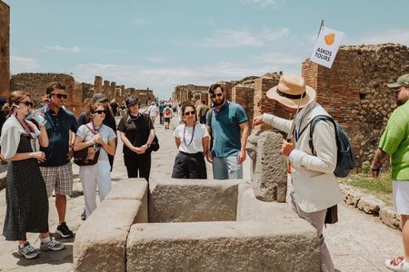 Pompeii Small Group Tour with transportation from Naples