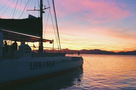 Catamaran Sunset Tour in Mallorca