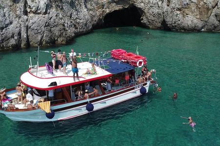Blue Grotto Boat Cruise
