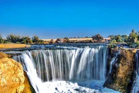 Discover El-Fayoum Oasis, Wadi El Rayyan and Meidum Pyramid from Cairo