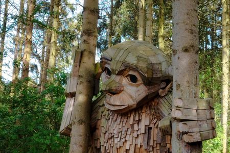 The Six Forgotten Giants Trolls hunt with minibus