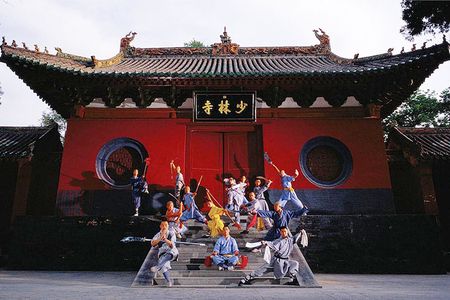 Private Day Tour to Shaolin Temple and Longmen Grottoes from Luoyang