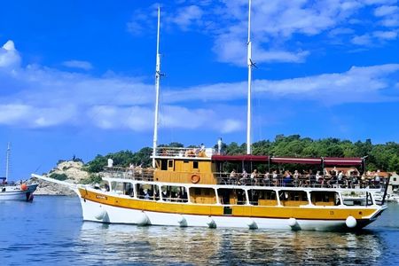 Hvar and Brac boat cruise with lunch from Makarska