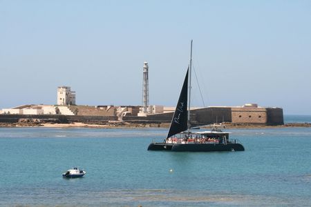 Trimilenaria catamaran experience in Cadiz