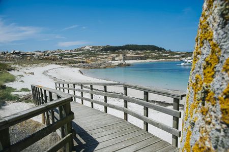 Explore Ons and Sálvora Islands from Bueu
