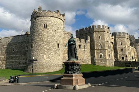 Windsor Castle and optional Tower of London tour with entry tickets